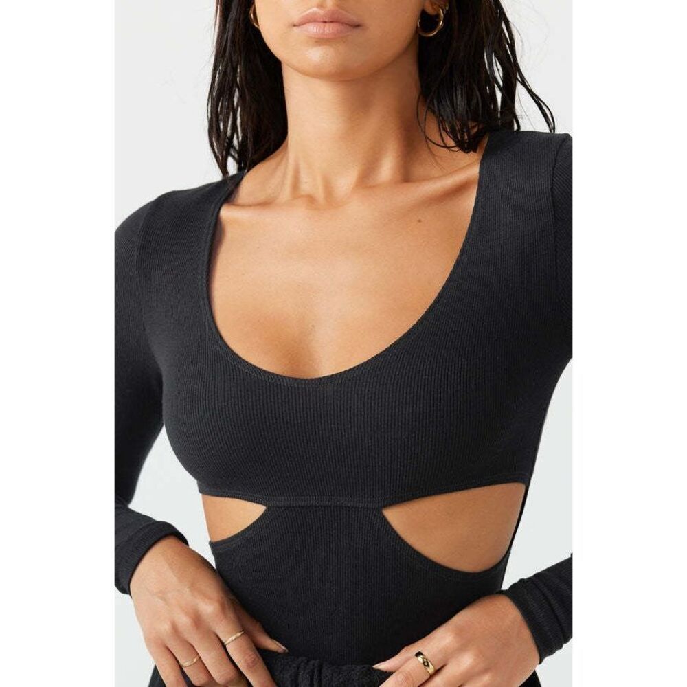JOAH BROWN FITTED CUTOUT LONG SLEEVE TOP - Picture 2 of 12